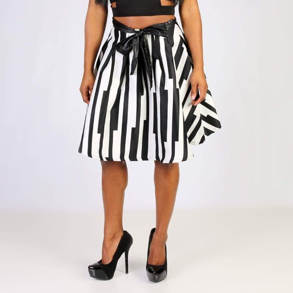 Utica Skirt - Picture 2 of 4